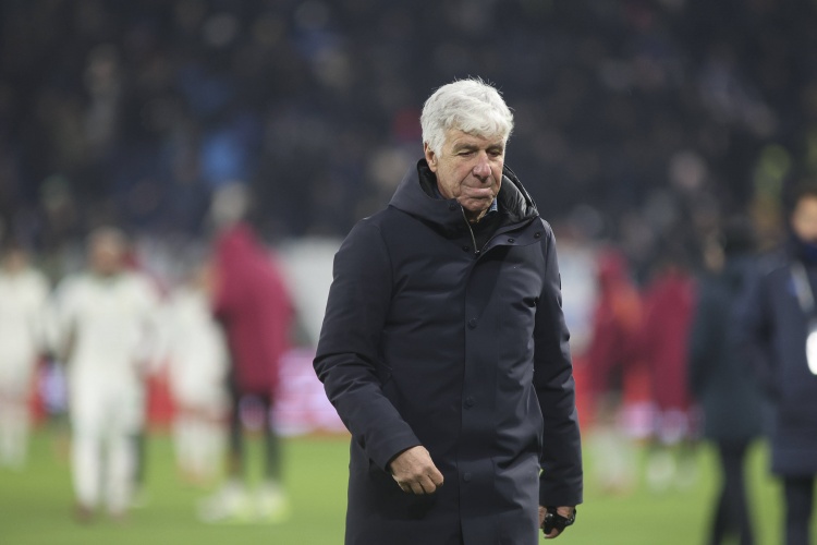 娱乐平台-加斯佩里尼：我已经回看韦斯利染红的瞬间了，这是个沉重的判罚