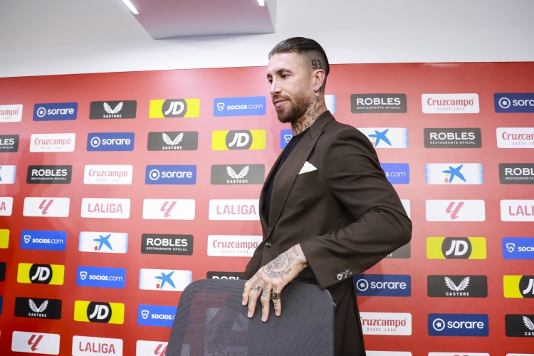 开云体育-迈入不惑之年！马卡：40岁拉莫斯生涯29冠，下家不愁但也可能退役